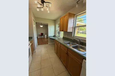 286 SW Christmas Terrace, Port Saint Lucie, FL 34984 - Photo 8