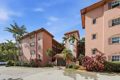 630 Tennis Club Drive #Apt 204, Wilton Manors, FL 33311 - Photo 2