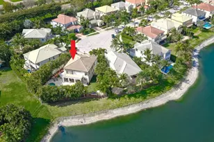 9732 Phipps Ln, Wellington, FL 33414 - Photo 4