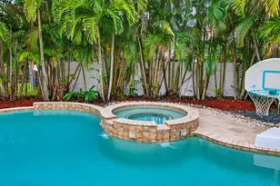 9732 Phipps Ln, Wellington, FL 33414 - Photo 14
