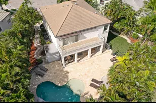 9732 Phipps Ln, Wellington, FL 33414 - Photo 16