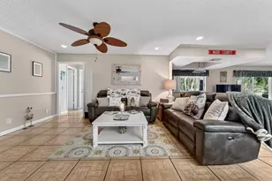 3194 Pebble Beach Dr, Lake Worth, FL 33467 - Photo 14