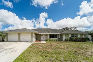 3194 Pebble Beach Dr, Lake Worth, FL 33467 - Photo 2