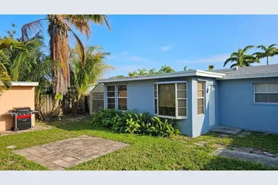 8381 NW 28th Place, Sunrise, FL 33322 - Photo 4
