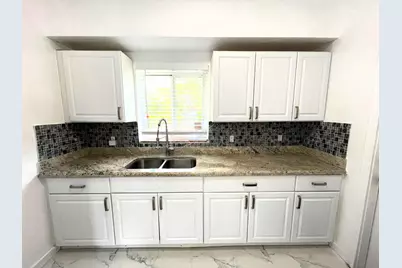 12055 NE 9th Avenue, Biscayne Park, FL 33161 - Photo 16