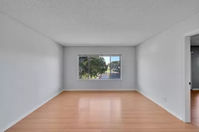 906 Twin Lakes Drive #8-j, Coral Springs, FL 33071 - Photo 4