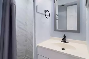 902 NE 34th St, Oakland Park, FL 33334 - Photo 36