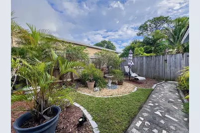 902 NE 34th Street, Oakland Park, FL 33334 - Photo 10