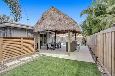 470 SE 4th Court, Pompano Beach, FL 33060 - Photo 12