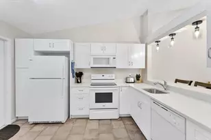 5861 Sunswept Ln, Boynton Beach, FL 33437 - Photo 4