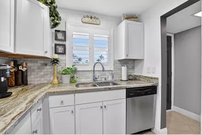 2570 Banyan Road Unit # 3, Boca Raton, FL 33432 - Photo 8