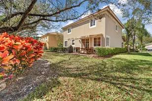 6711 Osage Cir, West Palm Beach, FL 33413 - Photo 18