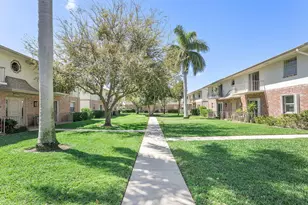 2015 S Seacrest Blvd, Boynton Beach, FL 33435 - Photo 4