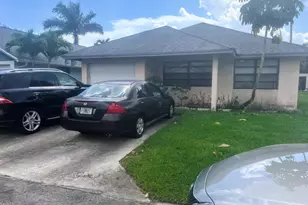 1322 Pines Ln, West Palm Beach, FL 33415 - Photo 14