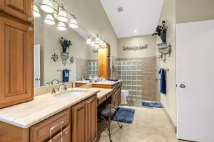 1966 SW 105th Ave, Davie, FL 33324 - Photo 30