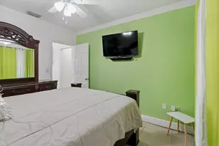 4970 E Palm Ct, Hialeah, FL 33013 - Photo 14