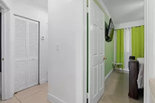 4970 E Palm Ct, Hialeah, FL 33013 - Photo 12
