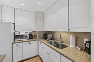 2625 NW 3rd Ave, Wilton Manors, FL 33311 - Photo 20