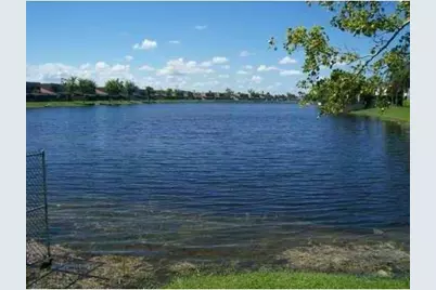 12066 NW 11th Street, Pembroke Pines, FL 33026 - Photo 2