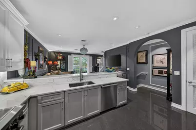 2227 NE 9th Avenue #2227, Wilton Manors, FL 33305 - Photo 12