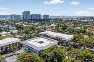 2424 SE 17th Causeway, Fort Lauderdale, FL 33316 - Photo 2