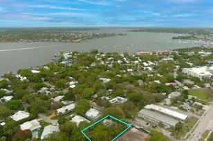 521 SW Halpatiokee St, Stuart, FL 34994 - Photo 20