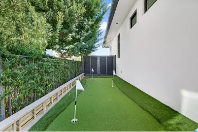 520 Golden Harbour Drive, Boca Raton, FL 33432 - Photo 22