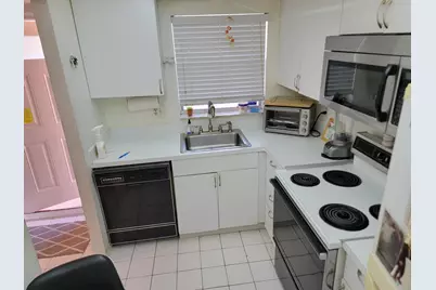 8950 Sunrise Lakes Boulevard #112, Sunrise, FL 33322 - Photo 4
