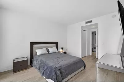 55 SW 9th Street #3704, Miami, FL 33130 - Photo 10