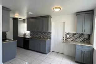 2012 Ardmore Rd, West Palm Beach, FL 33409 - Photo 2