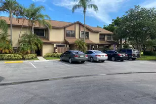 3961 Cocoplum Cir, Coconut Creek, FL 33063 - Photo 4