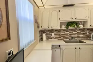 20 Valencia, Delray Beach, FL 33446 - Photo 8