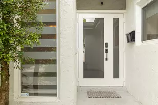 660 Kensington Pl, Wilton Manors, FL 33305 - Photo 2