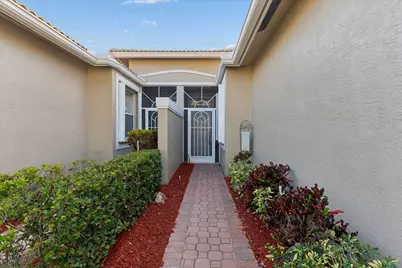 10760 Royal Caribbean Circle, Boynton Beach, FL 33437 - Photo 4