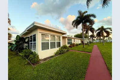 220 Country Lane #A, Boynton Beach, FL 33435 - Photo 2