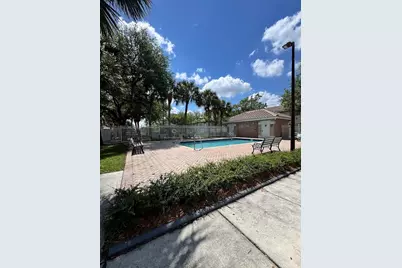 4030 NW 90th Way, Sunrise, FL 33351 - Photo 4