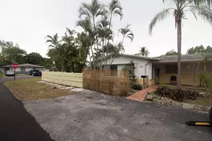 909 NE 12th Ave, Pompano Beach, FL 33060 - Photo 8