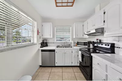 622 Hummingbird Lane, Delray Beach, FL 33445 - Photo 8