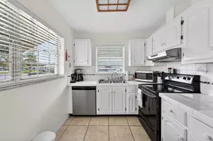 622 Hummingbird Ln, Delray Beach, FL 33445 - Photo 8