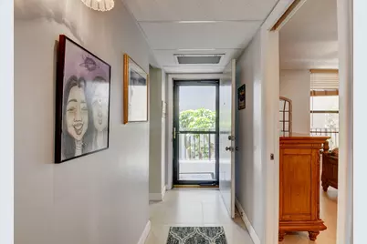 19 Royal Palm Way #205, Boca Raton, FL 33432 - Photo 2