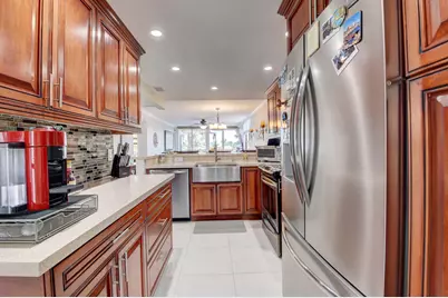 19 Royal Palm Way #205, Boca Raton, FL 33432 - Photo 8