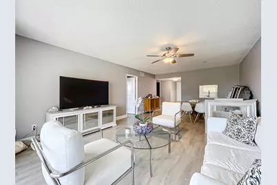 133 Lake Evelyn Drive, West Palm Beach, FL 33411 - Photo 8