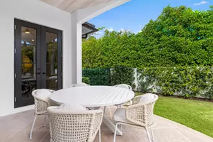 125 Via Vizcaya, Palm Beach, FL 33480 - Photo 22