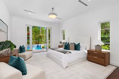 125 Via Vizcaya, Palm Beach, FL 33480 - Photo 18