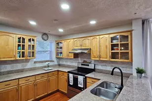 12028 NW 13th St, Pembroke Pines, FL 33026 - Photo 16