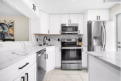 400 SE 10th Street #105, Deerfield Beach, FL 33441 - Photo 2