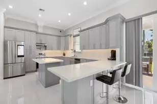 914 SW McCracken Ave, Port Saint Lucie, FL 34953 - Photo 2