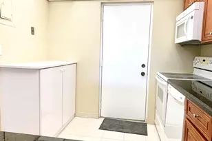 2312 S Cypress Bend Dr, Pompano Beach, FL 33069 - Photo 10