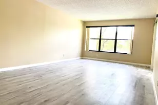 2312 S Cypress Bend Dr, Pompano Beach, FL 33069 - Photo 14