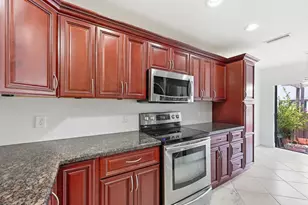 8336 NW 37th Pl, Sunrise, FL 33351 - Photo 10